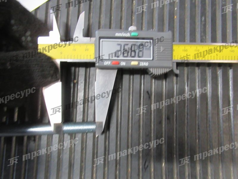 Болт 01103-10100