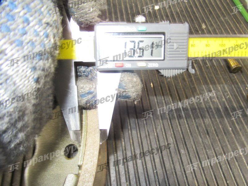 Колодка тормозная правая 47460-30510-71