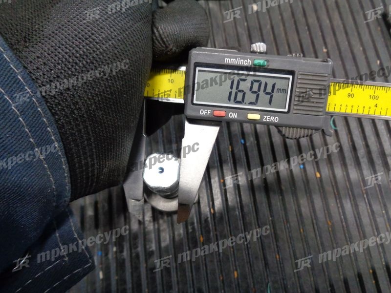 Фиксатор вил 3EB-72-53800