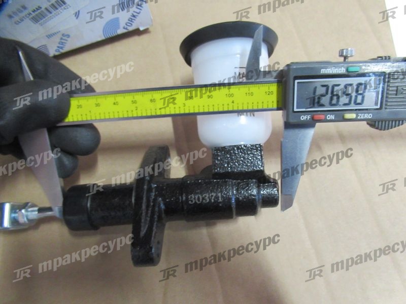 Цилиндр тормозной главный 3EC-36-11212