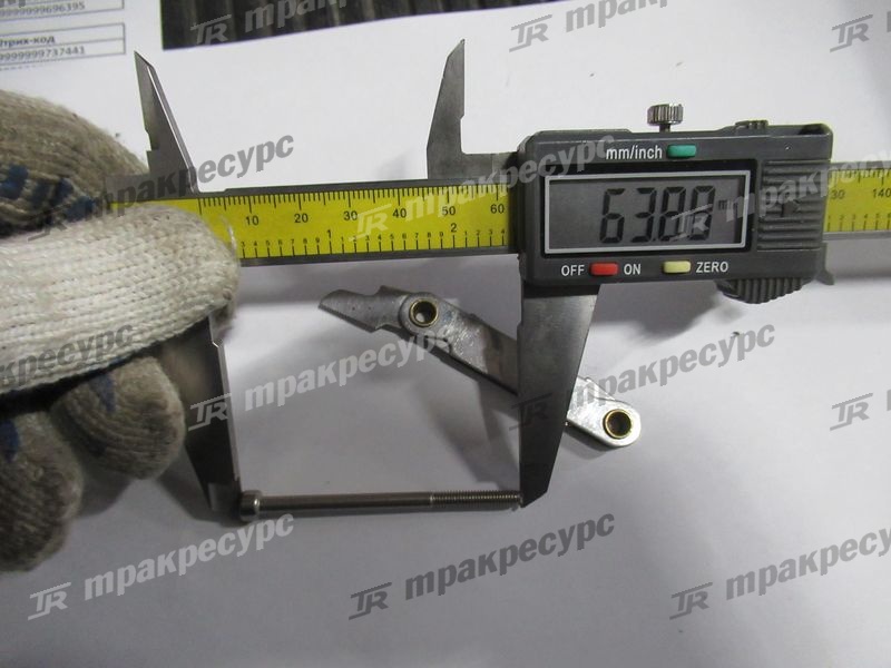 Винт 4411103