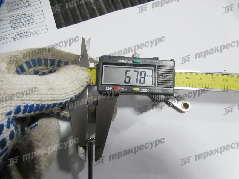 Винт 4411103