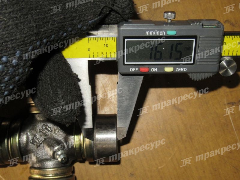Крестовина вала карданного 52C0075
