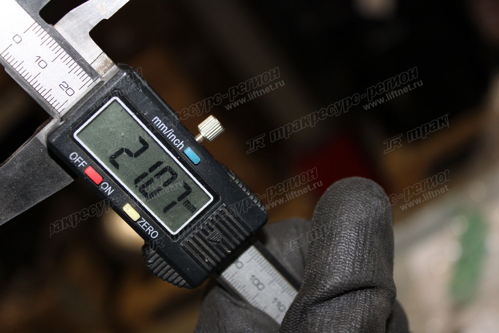 Кулак поворотный левый G27Z4-33311
