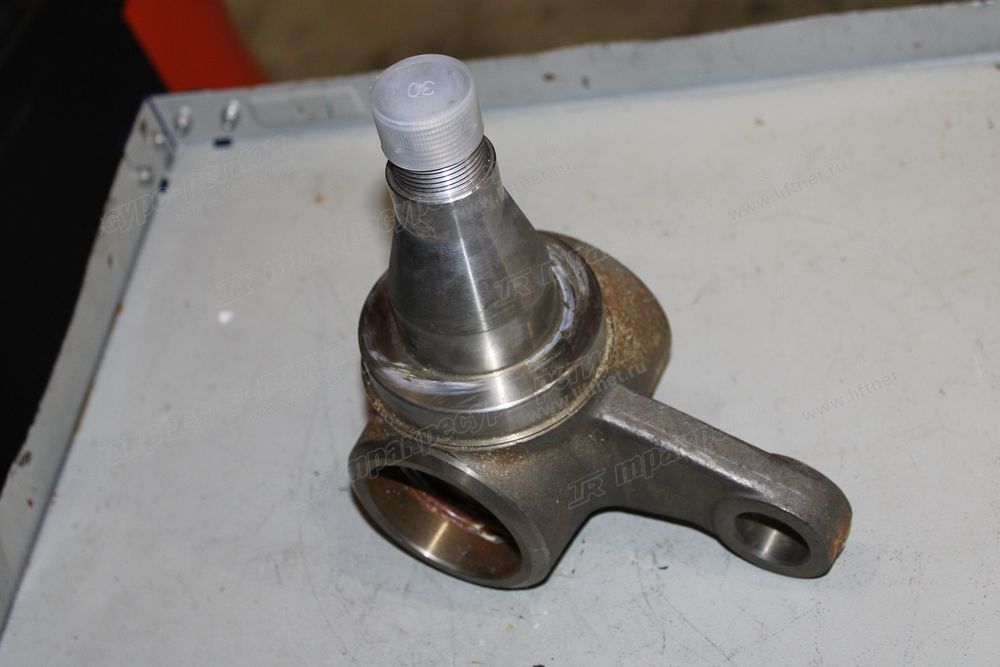 Кулак поворотный правый G27Z4-33301