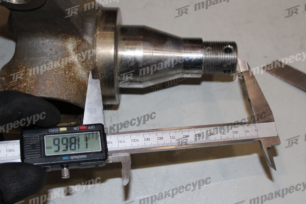 Кулак поворотный правый G27Z4-33301