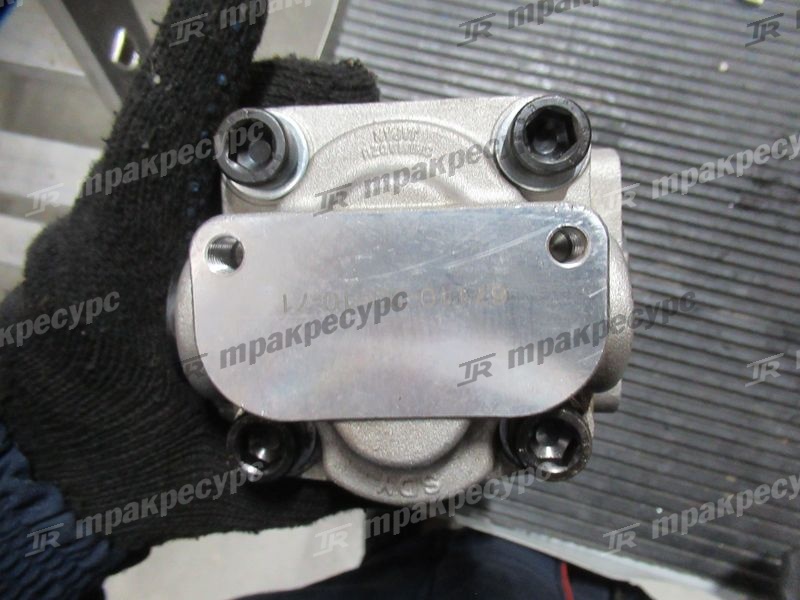 Насос гидравлический 67110-30510-71