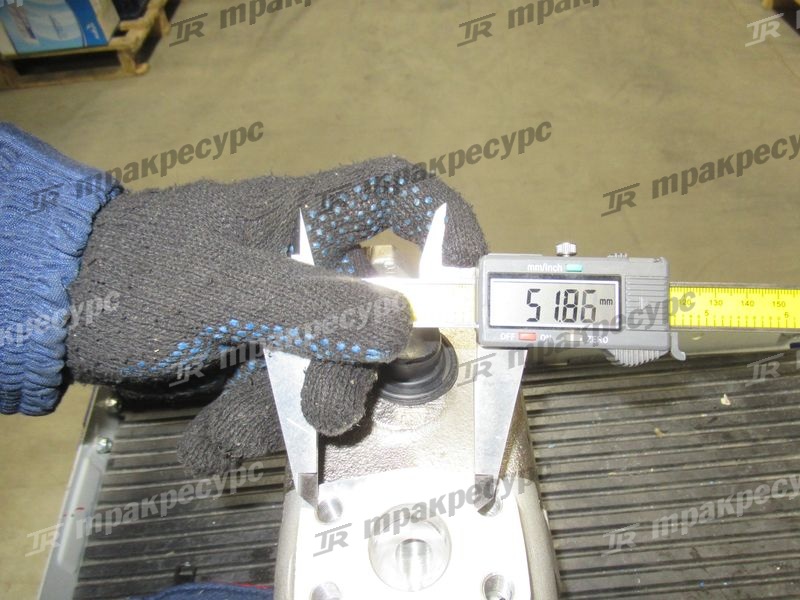 Насос гидравлический 67110-30510-71