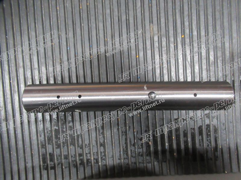 Ось 3EC-24-31670