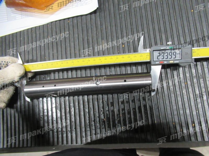 Ось 3EC-24-31670