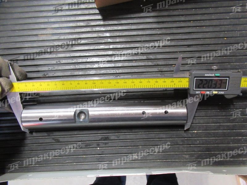 Ось кулака поворотного C0W01-22101