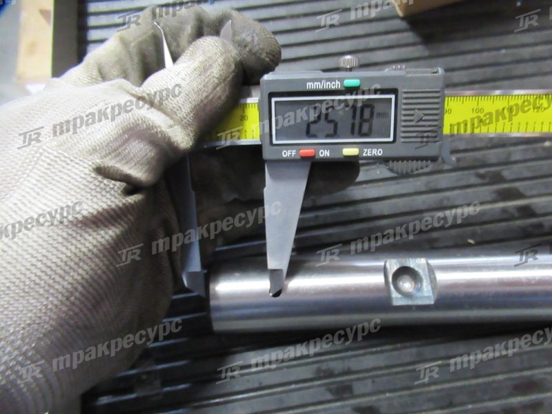 Ось кулака поворотного C0W01-22101