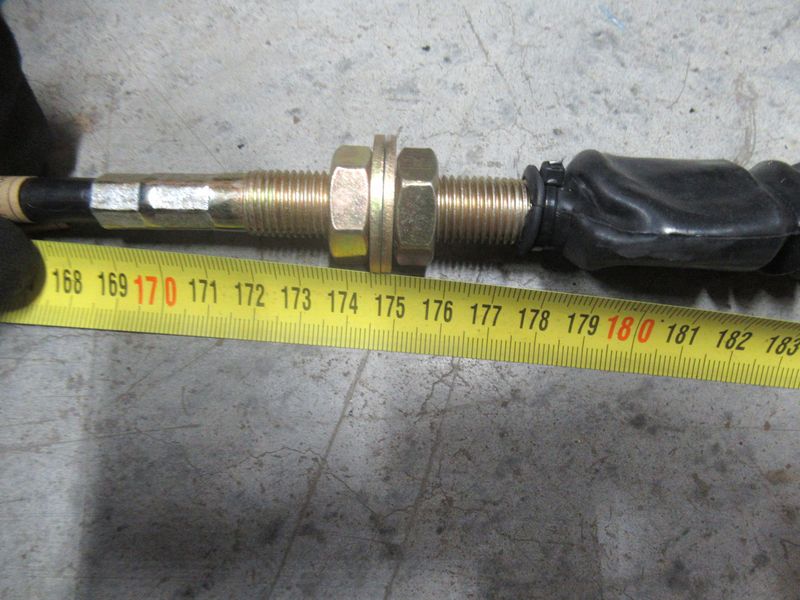 Трос газа 252100843