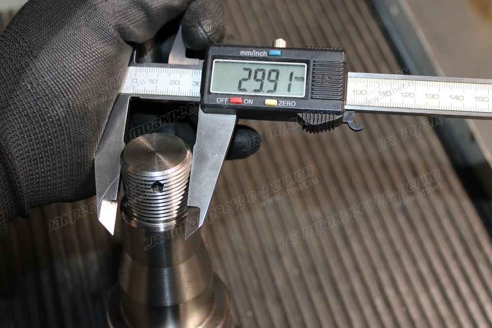 Кулак поворотный 81HA-50041