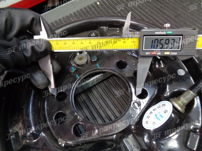 Сервотормоз правый 1.0-1.8R series; 3.0-3.8A series