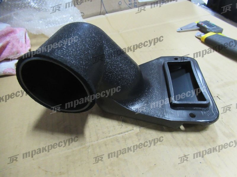 Патрубок корпуса воздушного фильтра 17804-26600-71