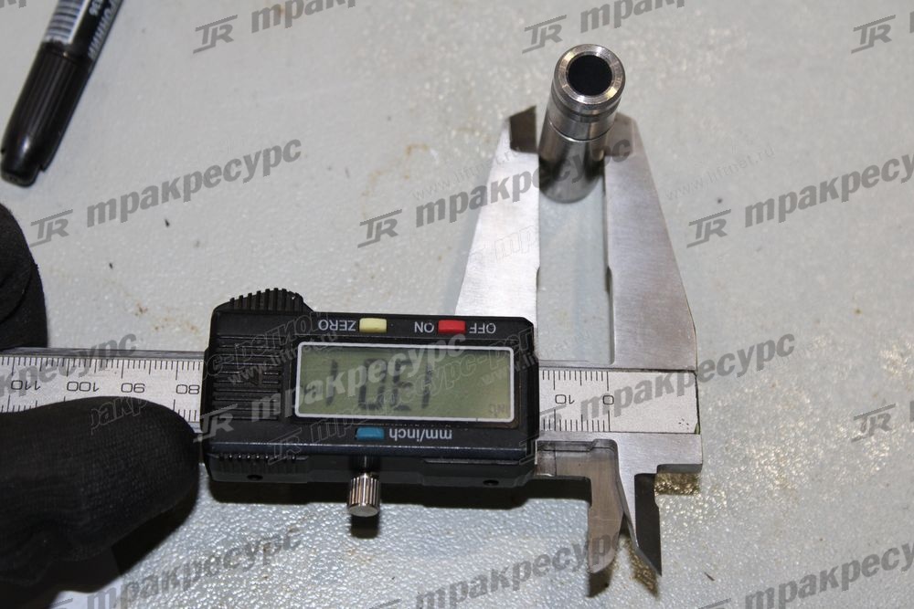 Направляющая выпускного клапана двигателя 11126-76003-71