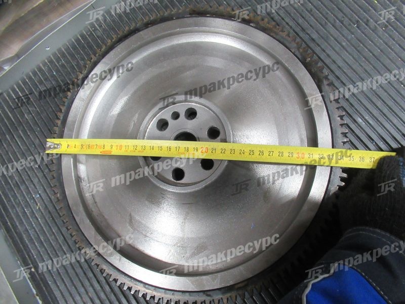 Маховик YM129930-21590