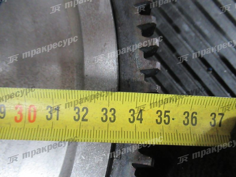 Маховик YM129930-21590