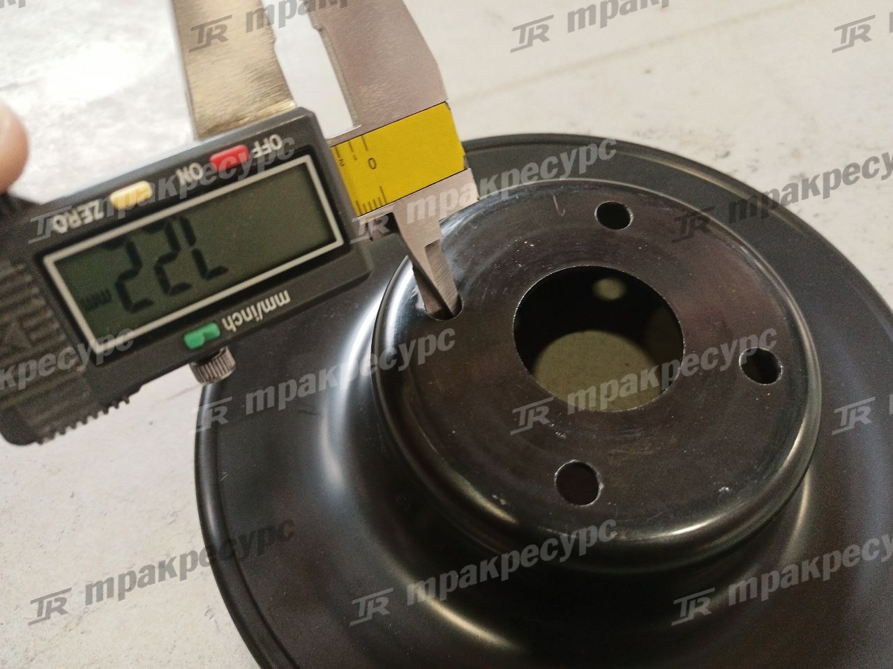Шкив 21051-GW300