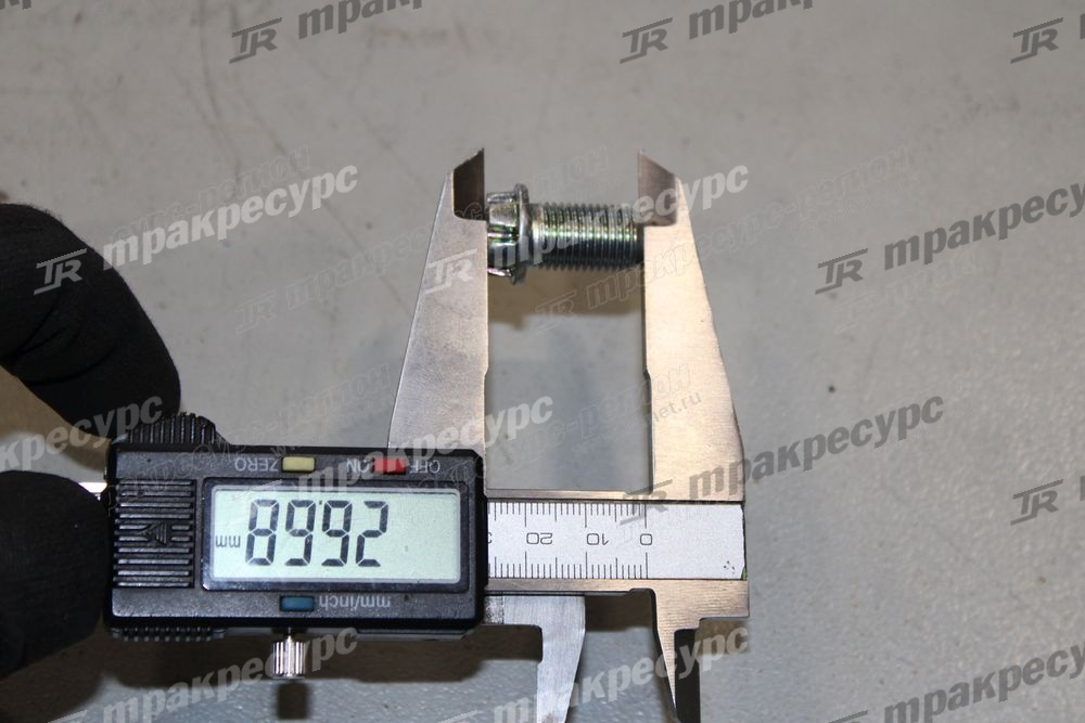 Болт 510F3-82611