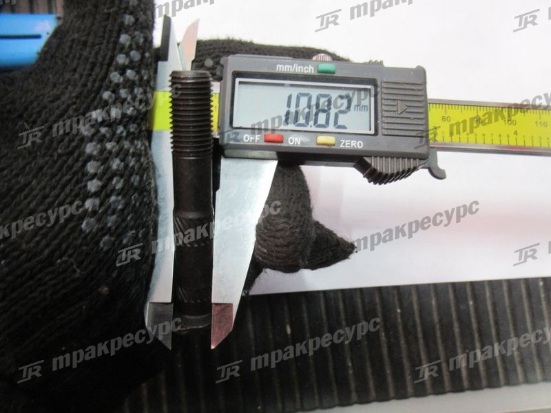 Болт 1004067-X2