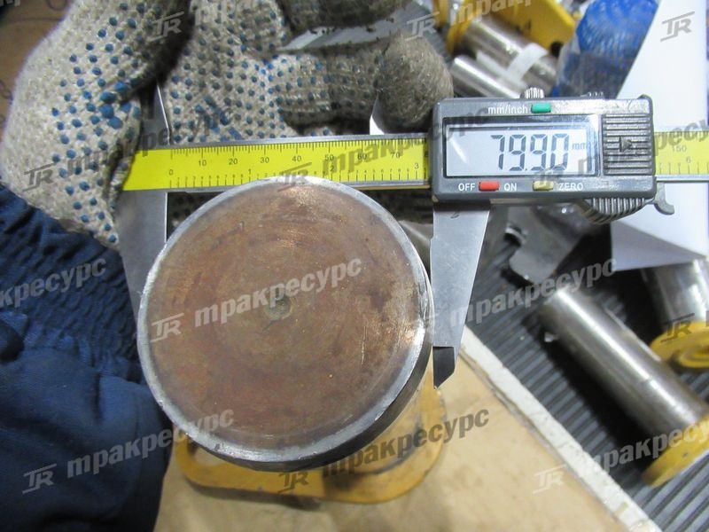 Палец 15D0666