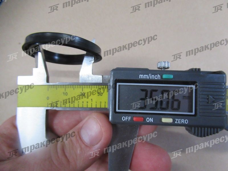 КБЧ цилиндра подъема боковой VFM300 "Heli" CPD15