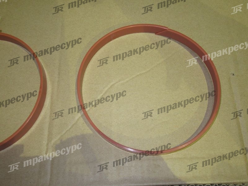 КБЧ цилиндра подъема стрелы 10C1083