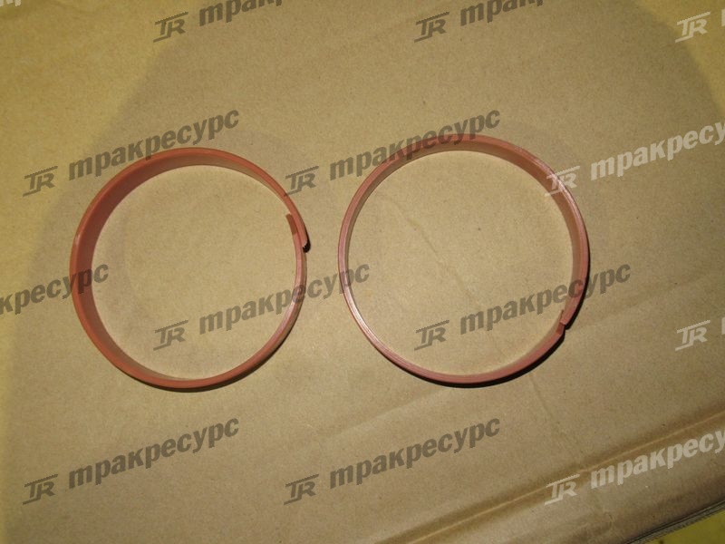КБЧ цилиндра подъема стрелы 10C1083