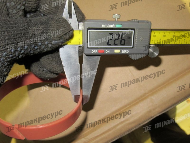 КБЧ цилиндра подъема стрелы 10C1083