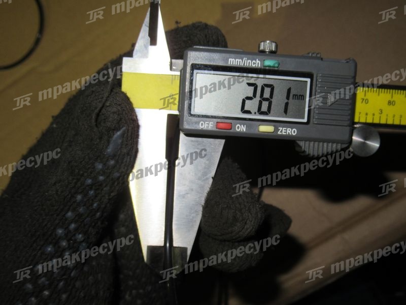 КБЧ цилиндра подъема стрелы 10C1083