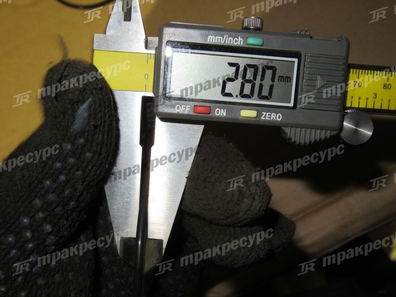 КБЧ цилиндра подъема стрелы 10C1083