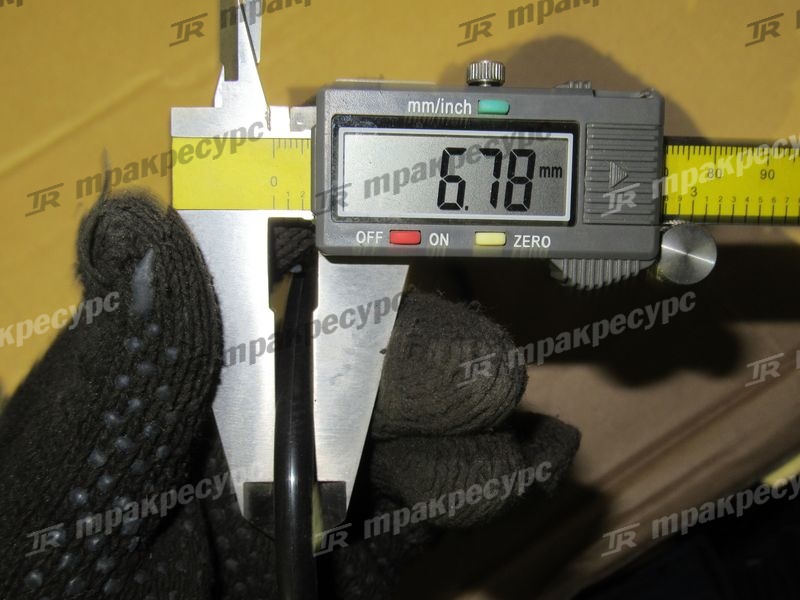 КБЧ цилиндра подъема стрелы 10C1083