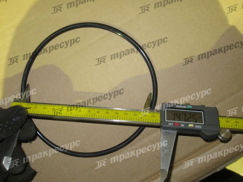 КБЧ цилиндра подъема стрелы 10C1083