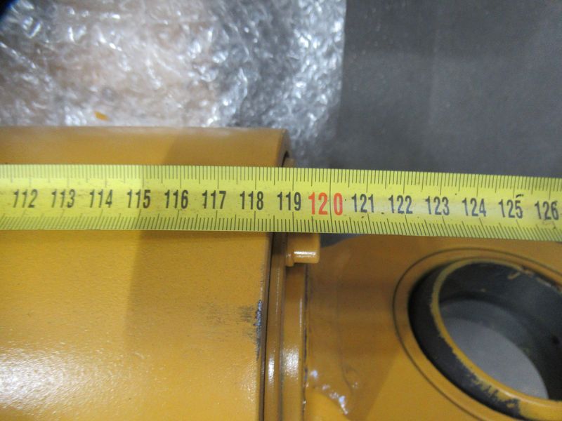 Цилиндр подъема стрелы 10C1083