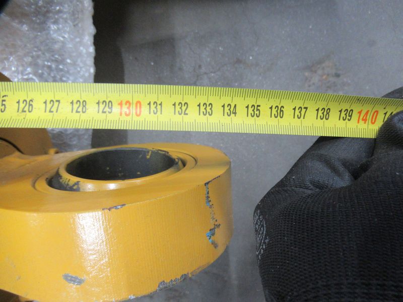 Цилиндр подъема стрелы 10C1083