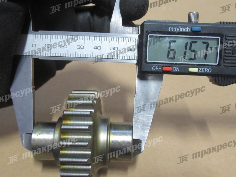 Шестерня 12353-GW300