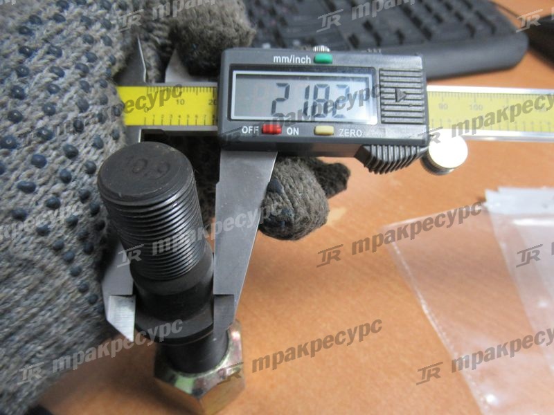 Шпилька в сборе XG932