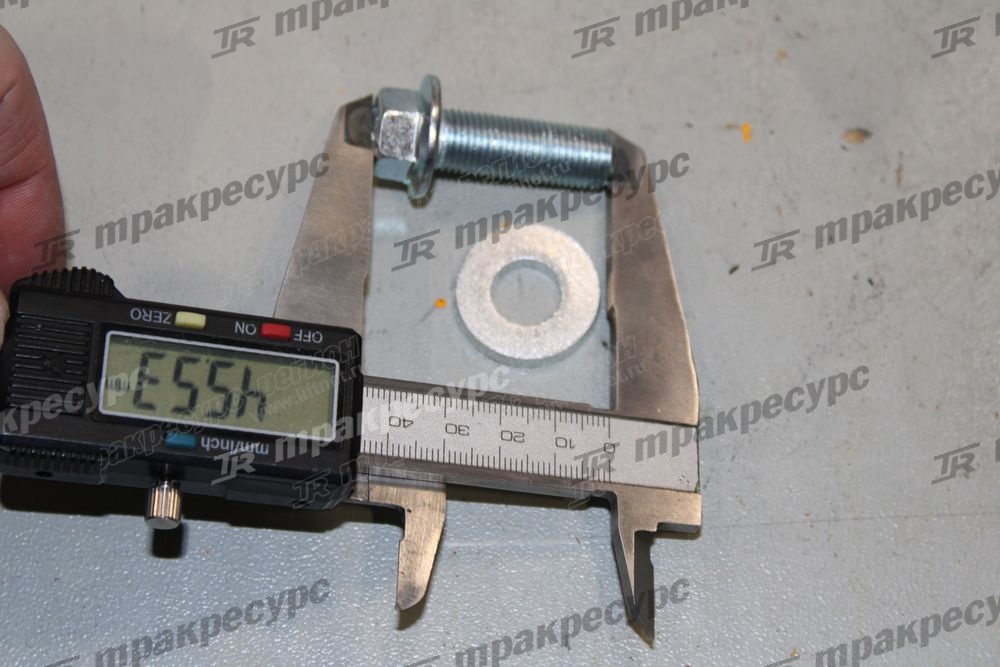 Болт 81552-76017-71
