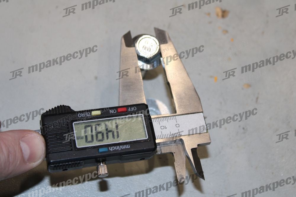 Болт 81552-76017-71