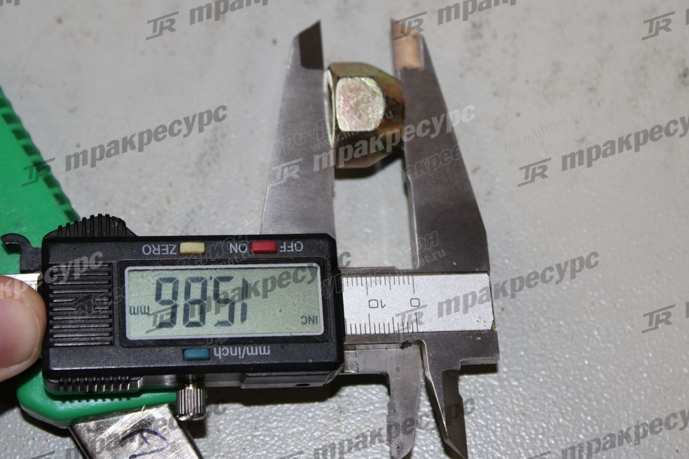 Болт 290074