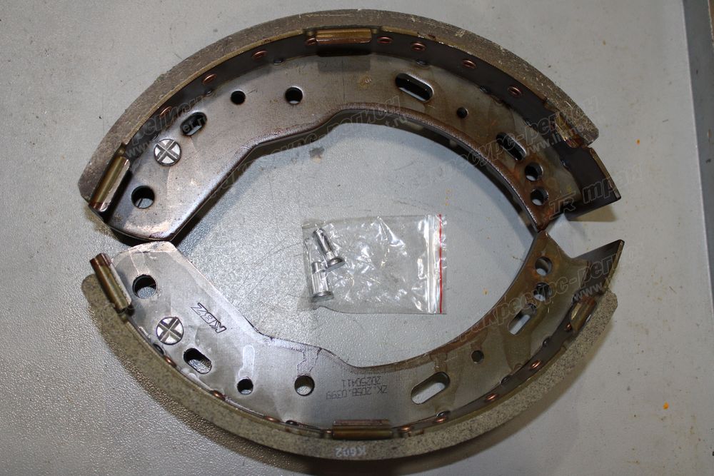Колодка тормозная 47406-30553-71