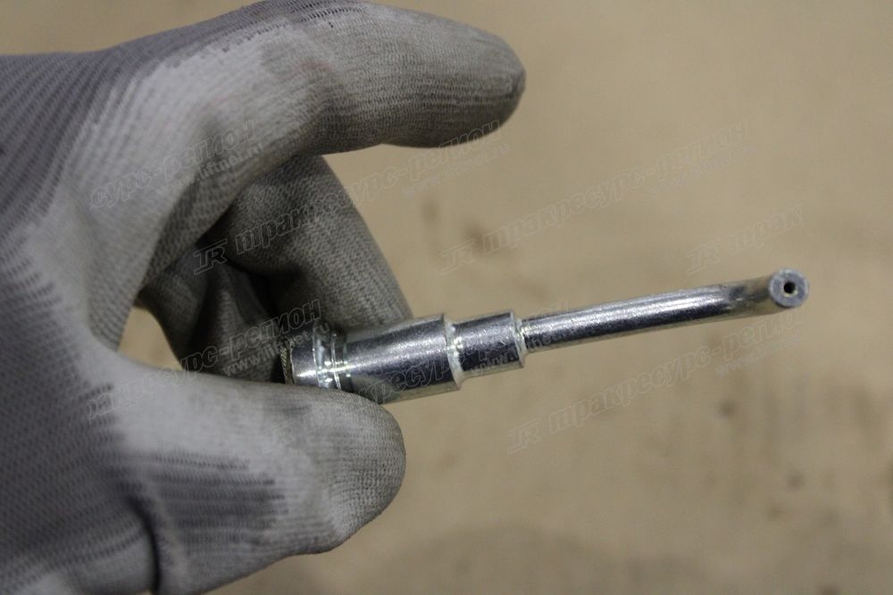 Канал масляный охлаждения поршня  Deutz TD226B