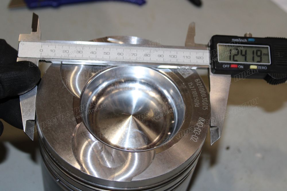 Поршень WD615