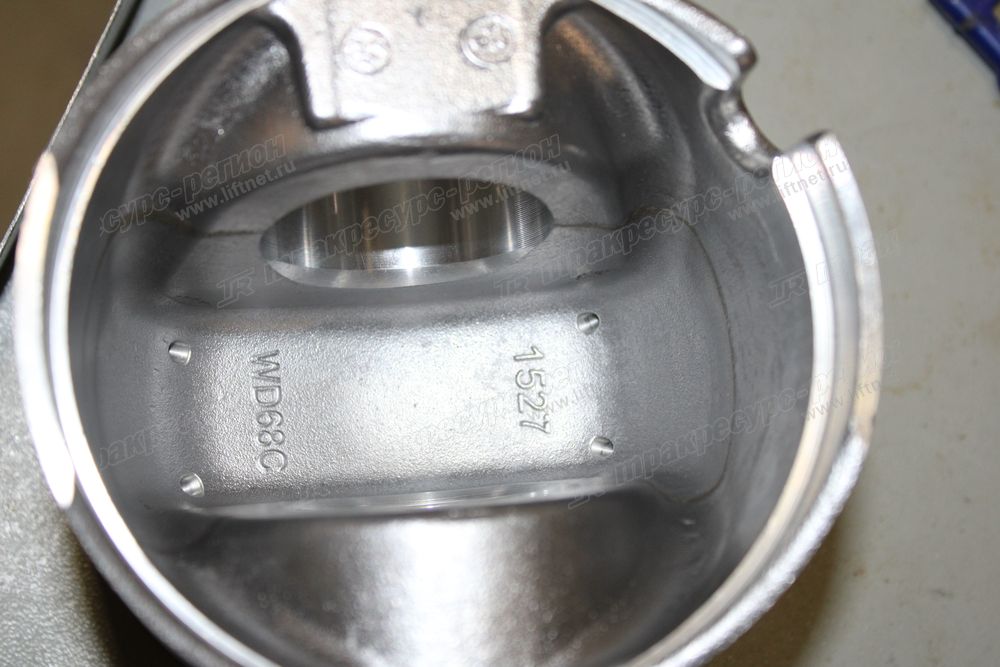Поршень WD615