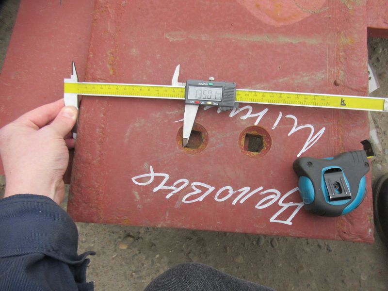 Нож ковша CDM853