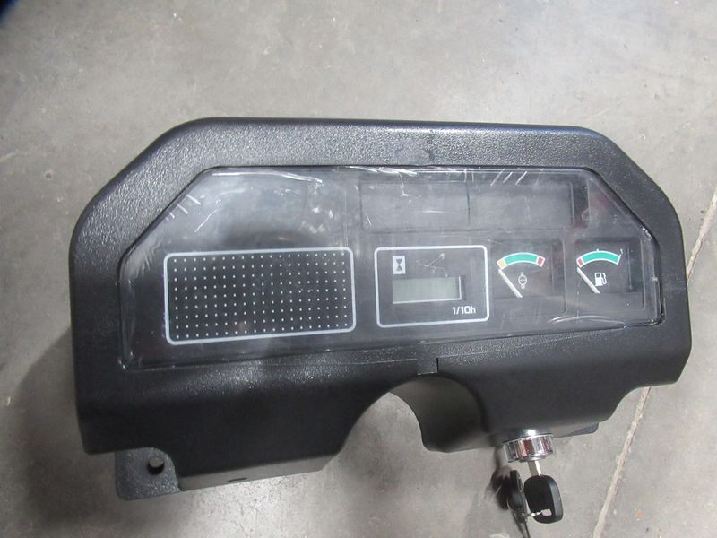 Панель приборов в сборе HC 10-35t R-series