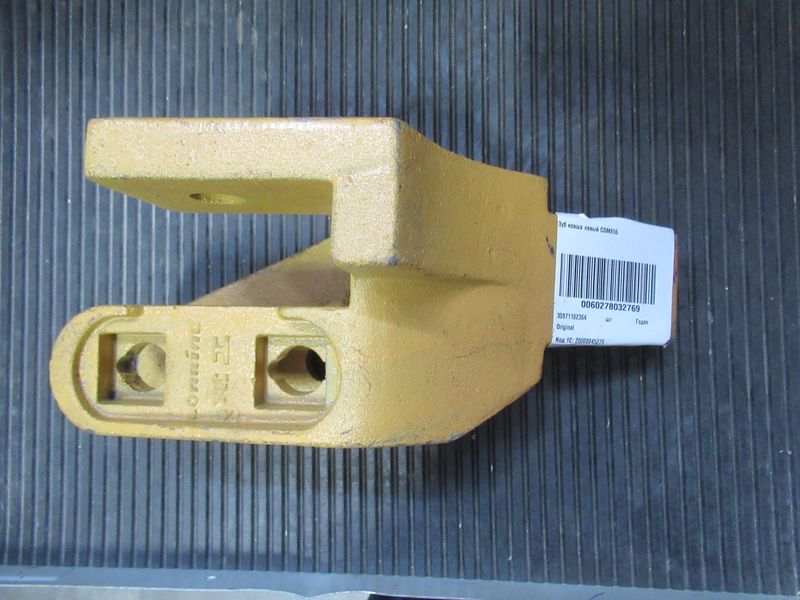 Зуб ковша левый CDM856