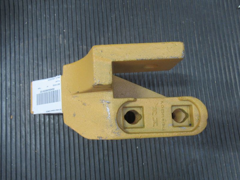 Зуб ковша правый CDM856